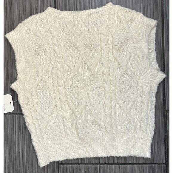 Altar’d State Ivory Cropped Cable Knit Sweater Vest Size S/M Boxy - Picture 4 of 6